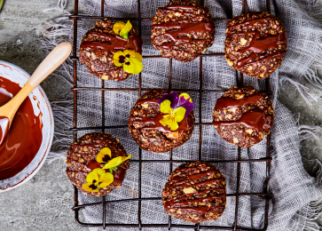 No-Bake Peanut Butter & Chocolate Oat Cookies Recipe